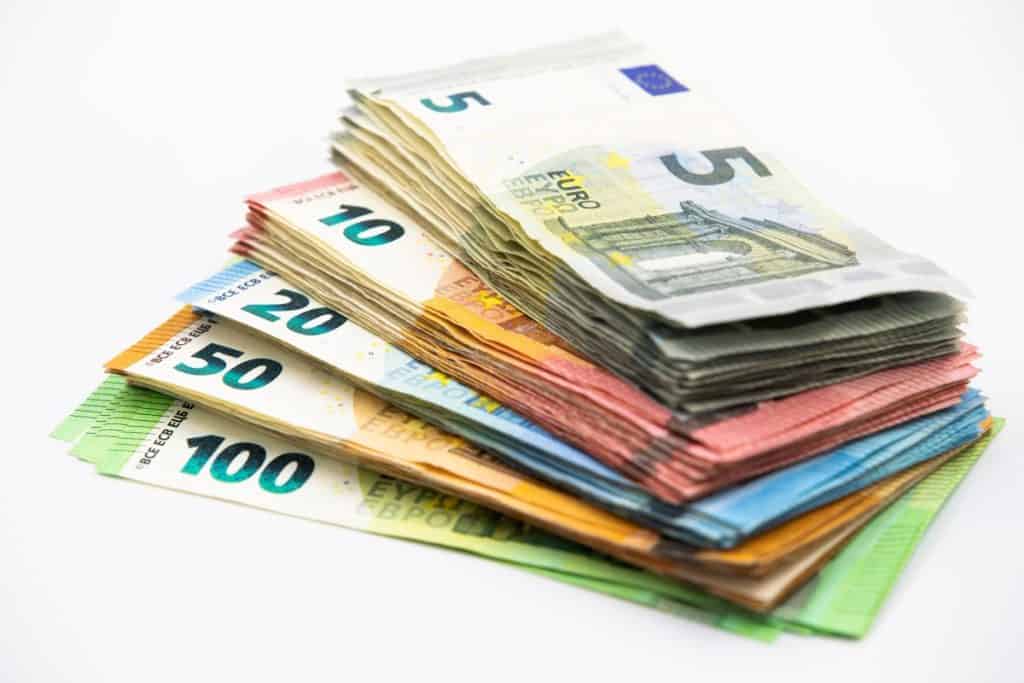 Banke budućnosti i što donosi nova financijska tehnologija Banke budućnosti i što donosi nova financijska tehnologija